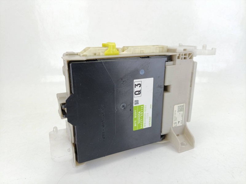 Recambio de caja reles / fusibles para toyota yaris (_p13_) 1.4 d (nlp130_) referencia OEM IAM 892210D110  