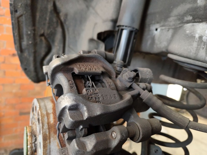 Recambio de pinza freno trasera derecha para seat leon st (5f8) 1.6 tdi referencia OEM IAM 8V0615424D  