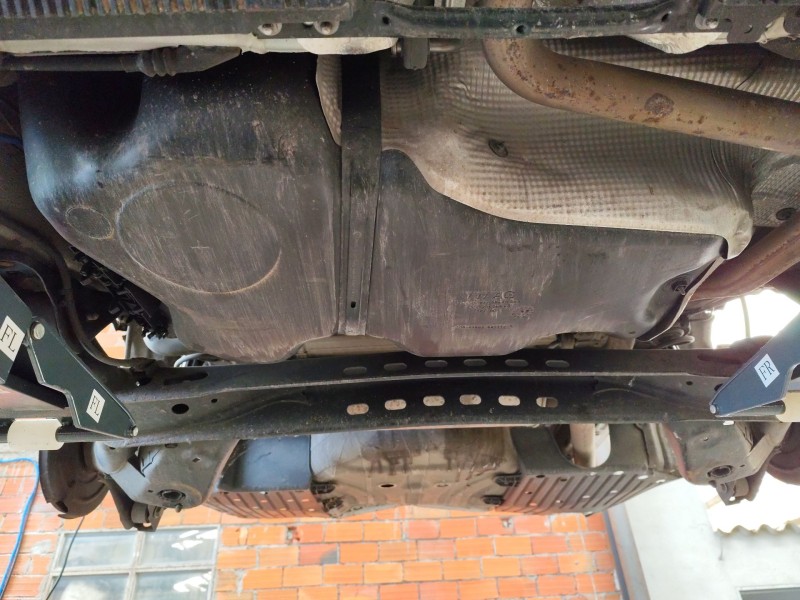 Recambio de deposito combustible para seat leon st (5f8) 1.6 tdi referencia OEM IAM 5Q0201060CH  