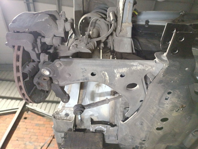 Recambio de brazo suspension inferior delantero derecho para opel corsa e (x15) 1.3 cdti (08, 68) referencia OEM IAM 13426553  
