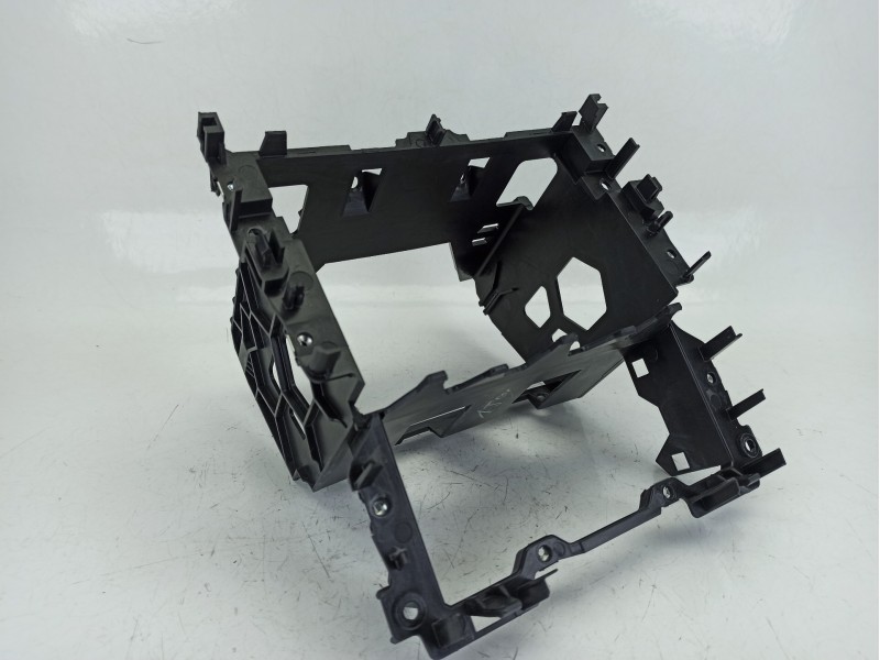 Recambio de moldura para volkswagen golf plus v (5m1, 521) 1.2 tsi referencia OEM IAM 5K0858089E  