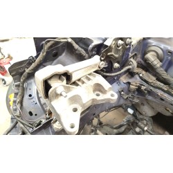 SOPORTE MOTOR DERECHO LR024729 