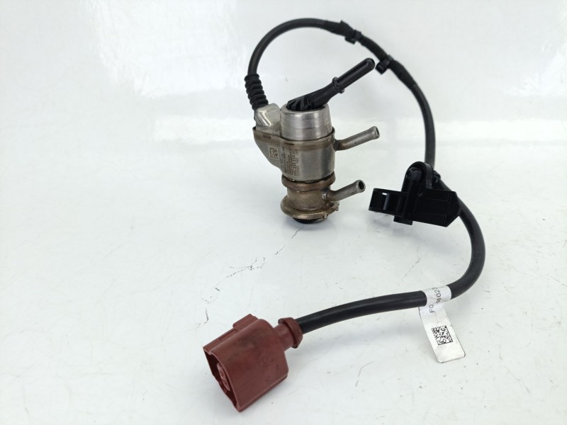Recambio de inyector para volkswagen caddy v monospace (sbb, sbj) 2.0 tdi bmt referencia OEM IAM 05L131113Q  