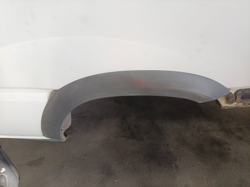 Recambio de aletin trasero izquierdo para nissan terrano ii (r20) 2.7 tdi 4wd referencia OEM IAM   
