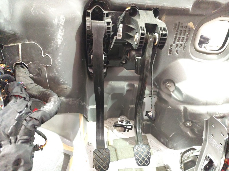 Recambio de pedalera completa para volkswagen crafter furgoneta (sy_, sx_) 2.0 tdi rwd referencia OEM IAM 2N172103103S  