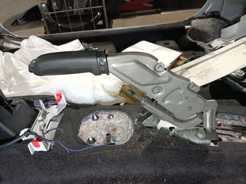 Recambio de palanca freno para opel corsa e (x15) 1.3 cdti (08, 68) referencia OEM IAM 574214  