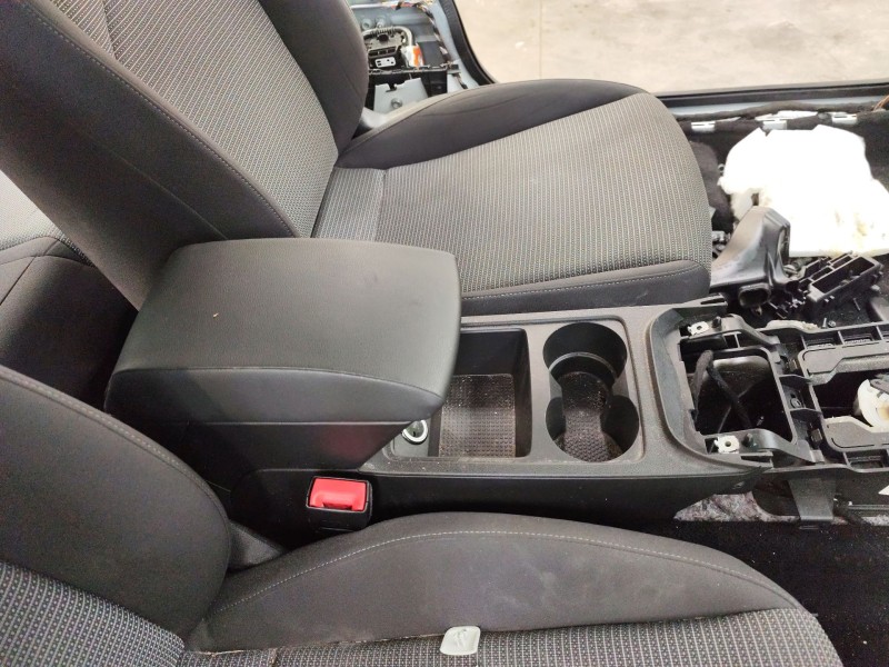 Recambio de apoyabrazos central para seat leon st (5f8) 1.6 tdi referencia OEM IAM 5F0863243VS9  