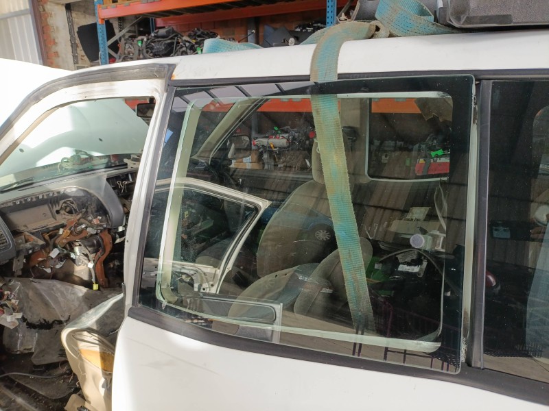Recambio de luna trasera izquierda para nissan terrano ii (r20) 2.7 tdi 4wd referencia OEM IAM   