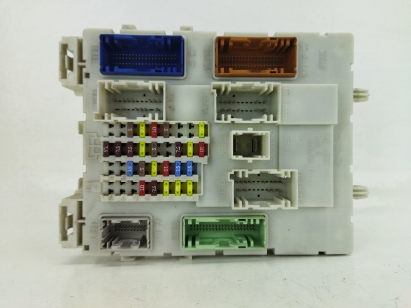 Recambio de caja reles / fusibles para ford focus iii 1.5 tdci referencia OEM IAM F1DT14A073BF  