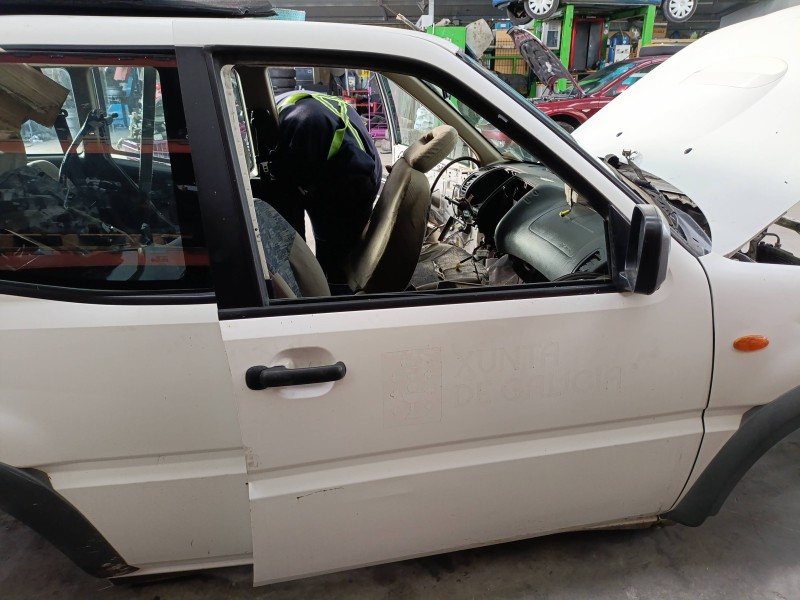Recambio de puerta delantera derecha para nissan terrano ii (r20) 2.7 tdi 4wd referencia OEM IAM   