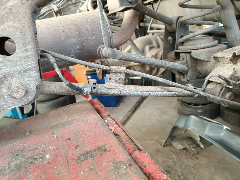Recambio de tirante trasero izquierdo para nissan terrano ii (r20) 2.7 tdi 4wd referencia OEM IAM   