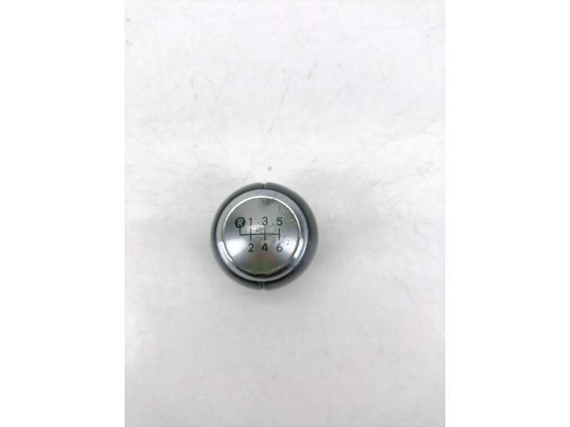 Recambio de pomo palanca cambio para toyota yaris (_p13_) 1.4 d (nlp130_) referencia OEM IAM 335040D270C0  