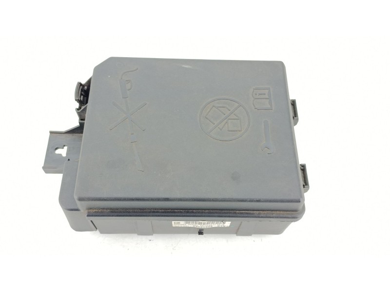 Recambio de caja reles / fusibles para opel corsa e (x15) 1.3 cdti (08, 68) referencia OEM IAM 39080926  