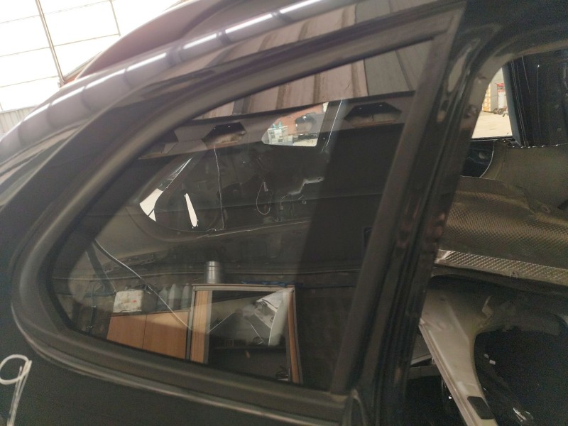 Recambio de luna custodia trasera derecha para bmw x1 (e84) sdrive 20 d referencia OEM IAM 51372990330  