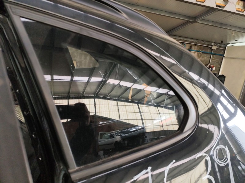 Recambio de luna custodia trasera izquierda para bmw x1 (e84) sdrive 20 d referencia OEM IAM 51372990329  