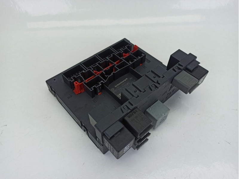 Recambio de caja reles / fusibles para volkswagen golf iv (1j1) 2.0 referencia OEM IAM 3C8937049E  