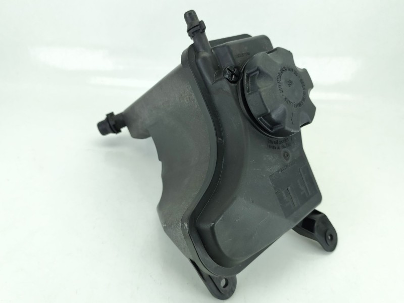 Recambio de deposito expansion para bmw x1 (e84) sdrive 20 d referencia OEM IAM 17138570079  