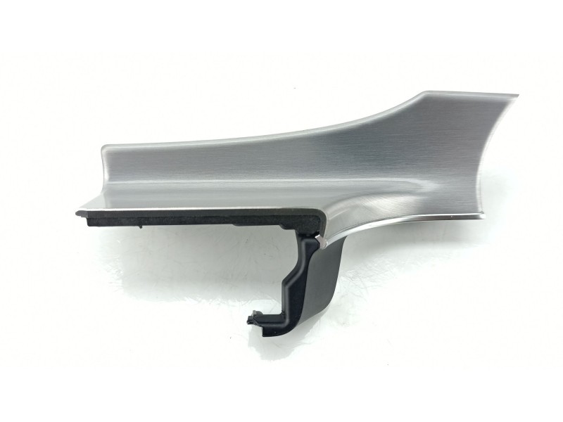 Recambio de moldura para mercedes-benz clase c (w205) c 350 e (205.047) referencia OEM IAM A2056800471  