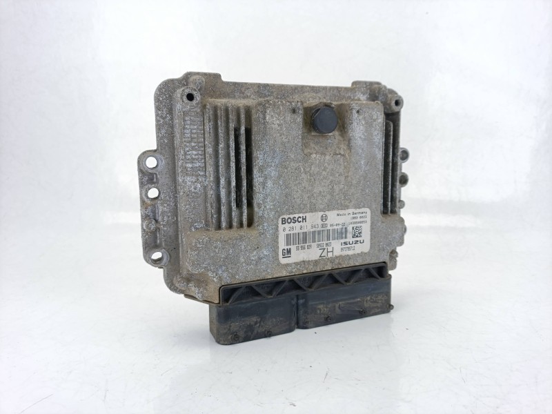 Recambio de centralita motor uce para opel astra h (a04) 1.7 cdti (l48) referencia OEM IAM 55556829  