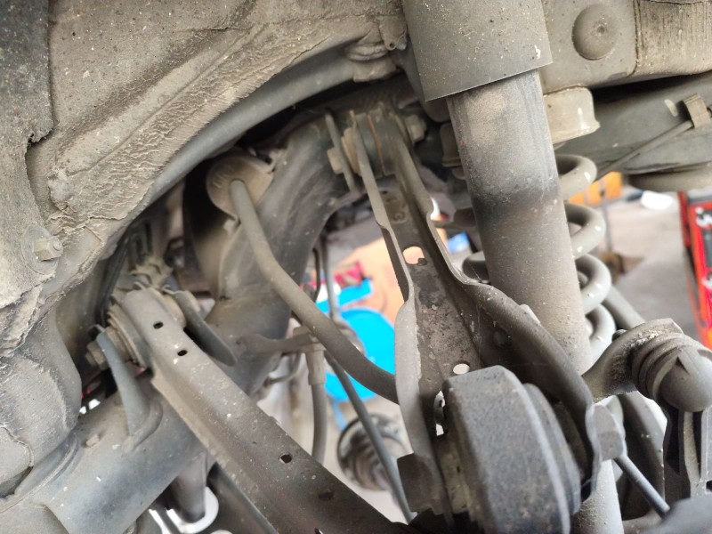 Recambio de barra estabilizadora trasera para bmw x1 (e84) sdrive 20 d referencia OEM IAM 33556793164  