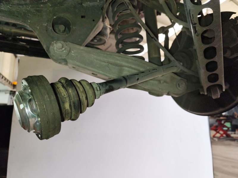 Recambio de transmision trasera derecha para bmw x1 (e84) sdrive 20 d referencia OEM IAM 33207605486  