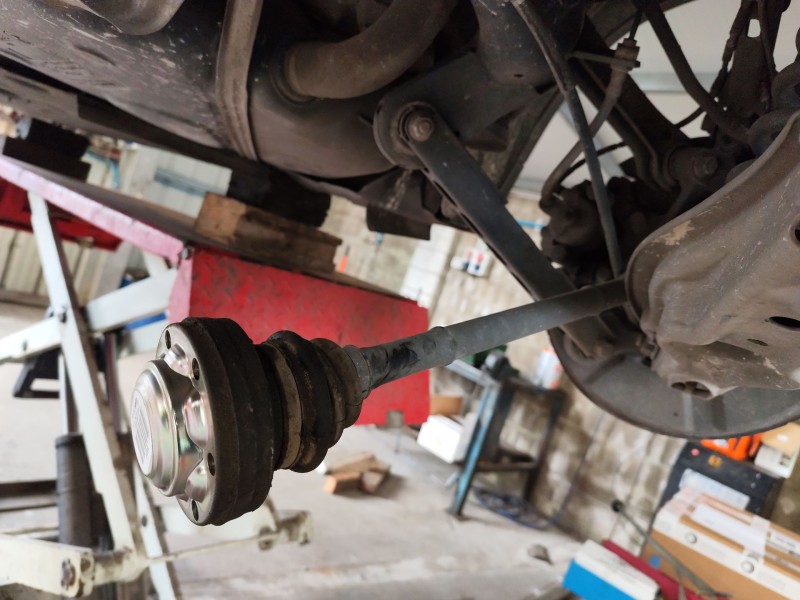 Recambio de transmision trasera derecha para bmw x1 (e84) sdrive 20 d referencia OEM IAM 34526789111  