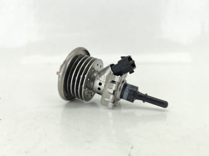 Recambio de inyector para land rover discovery sport (l550) 2.0 d 4x4 referencia OEM IAM FX23189E3AC  