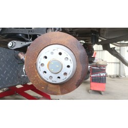 DISCO DE FRENO TRASERO IZQUIERDO 3Q0615601A 