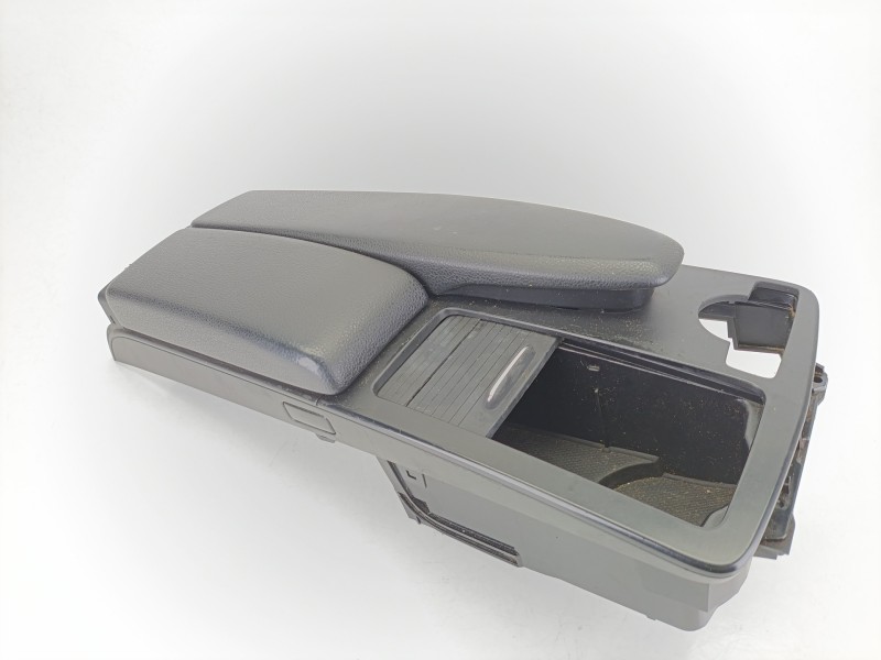 Recambio de apoyabrazos central para mercedes-benz clase c (w204) c 220 cdi (204.002) referencia OEM IAM A2046800639  