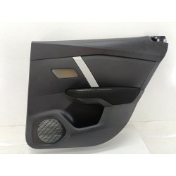 GUARNECIDO PUERTA TRASERA DERECHA 98405439ZD 